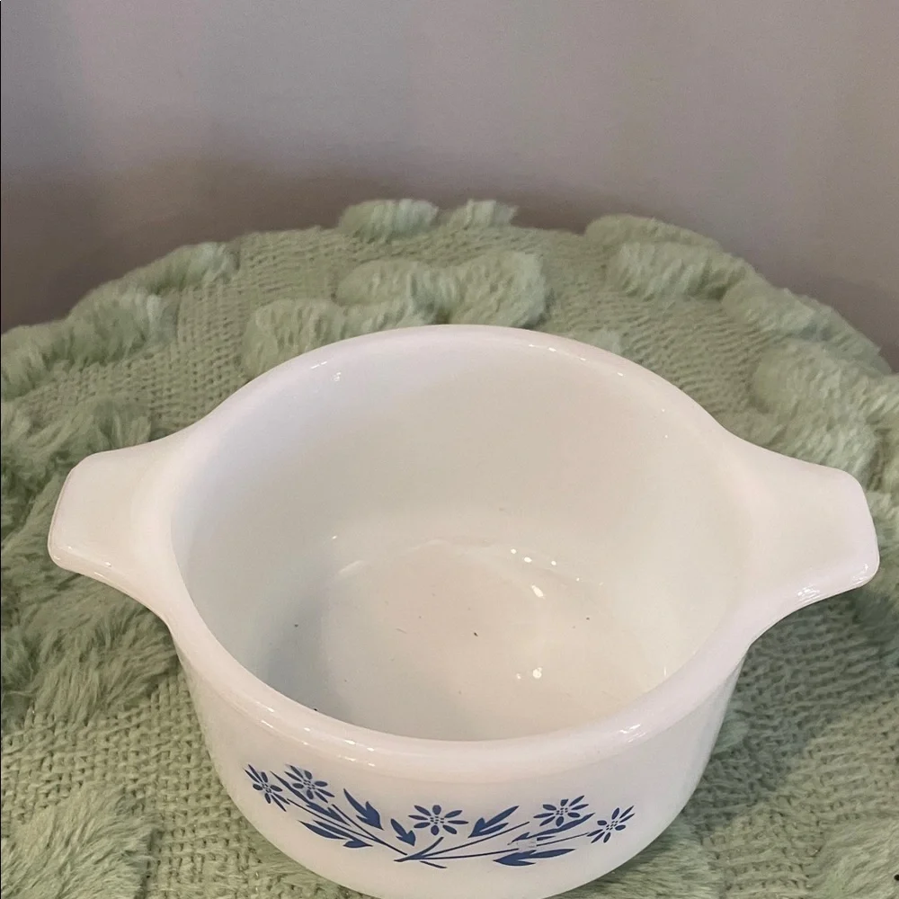 White and Blue Floral Patterned Kitchen Bowl dyna-Ware milk glass